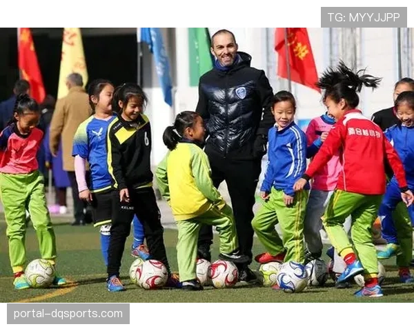 通讯:西甲俱乐部联合发起社区项目,推动基层青少年足球发展 通讯:西甲俱乐部联合发起社区项目,推动基层青少年足球发展